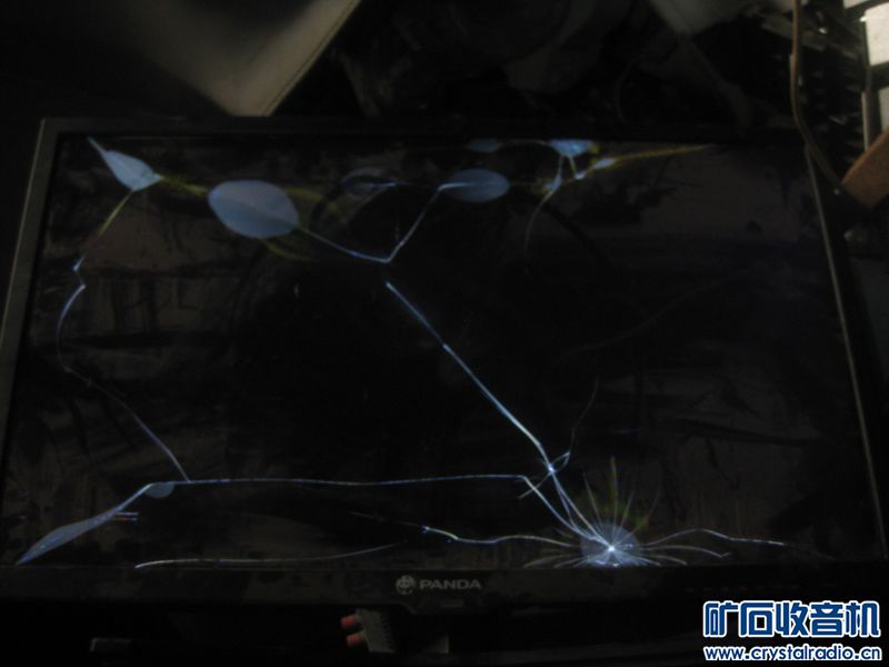 熊猫液晶电视LE32D19 所有板线出掉 屏碎 开机