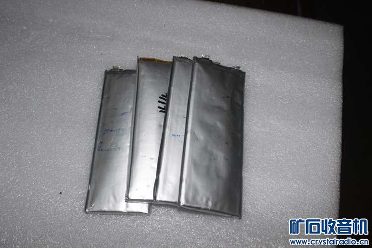 各位老大,锂电池组有凹 鼓包,电池还有电,还可以