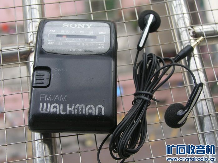 SONY SRF-39小收音机配耳塞50包邮和创新5