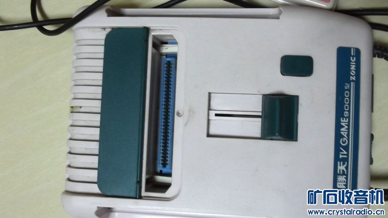 上海手表5厂秒表2只10米,胜天卡带式游戏机1