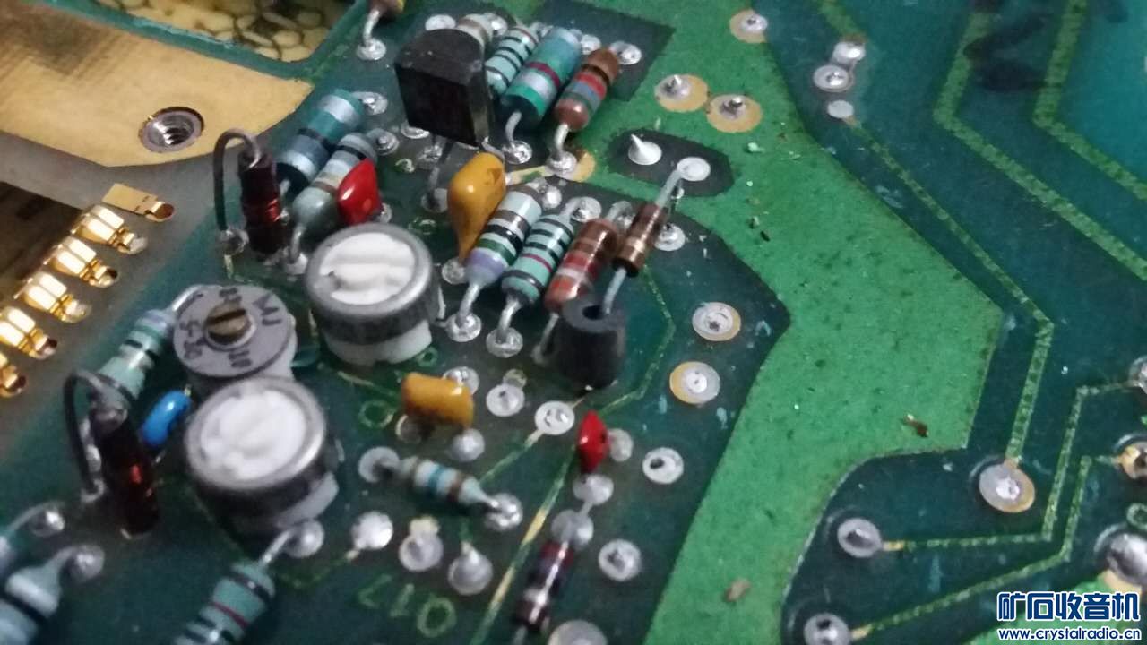 刚研究一块旧电路板,发现个电阻串小磁环 - 〓