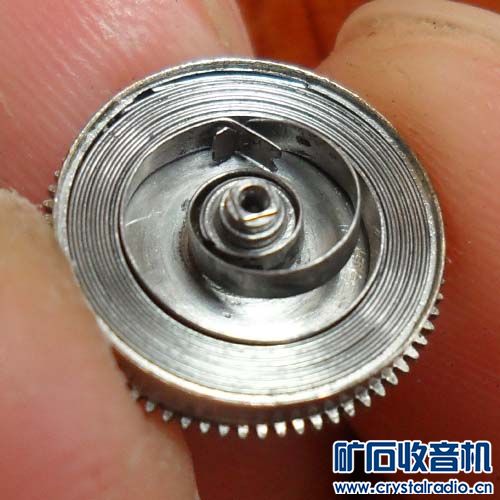 收到一个老英纳格手表不走了,发条坏了,修理费