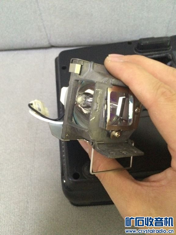 联想原装19寸宽屏显示器,投影机,高清便携DV