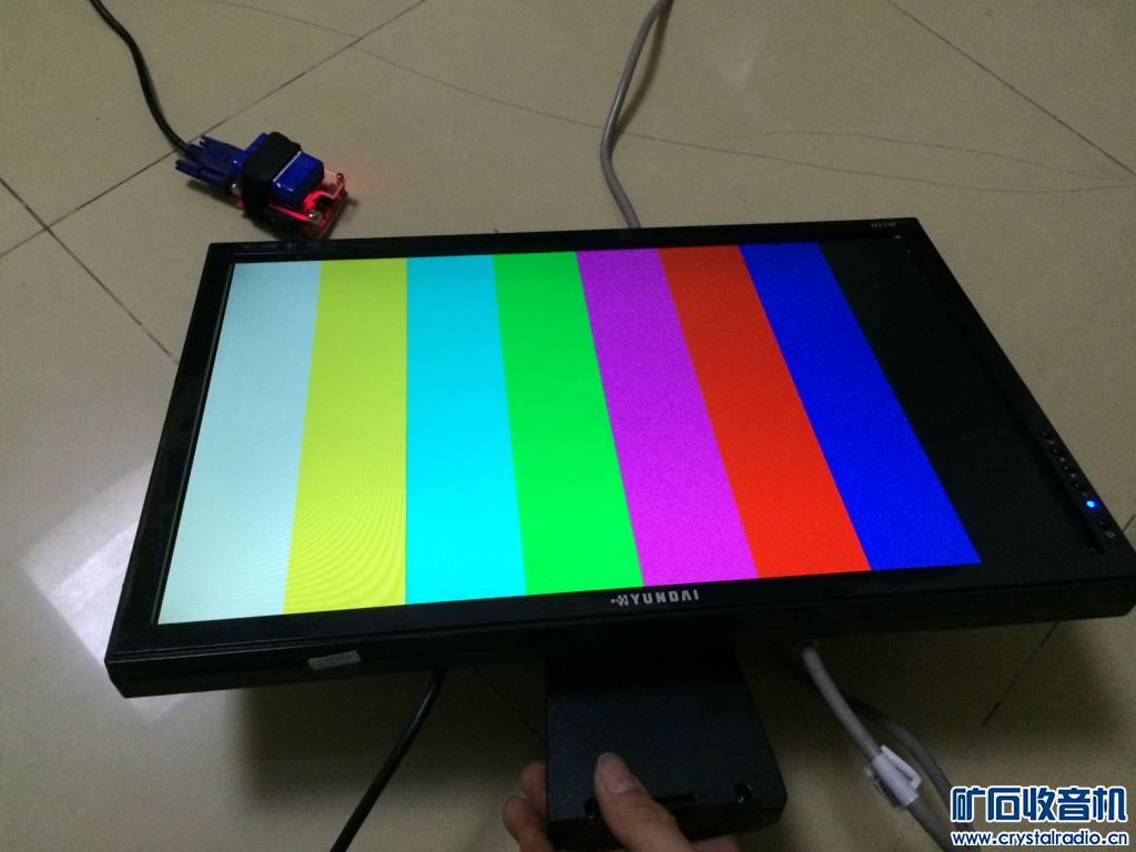 便携投影幕 153828paoeeia1itlrff1a.jpg