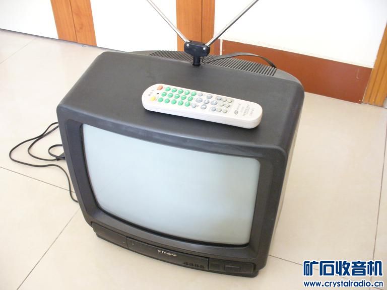 出台14寸小彩电(产地不祥.) - 〓器材友情交换〓