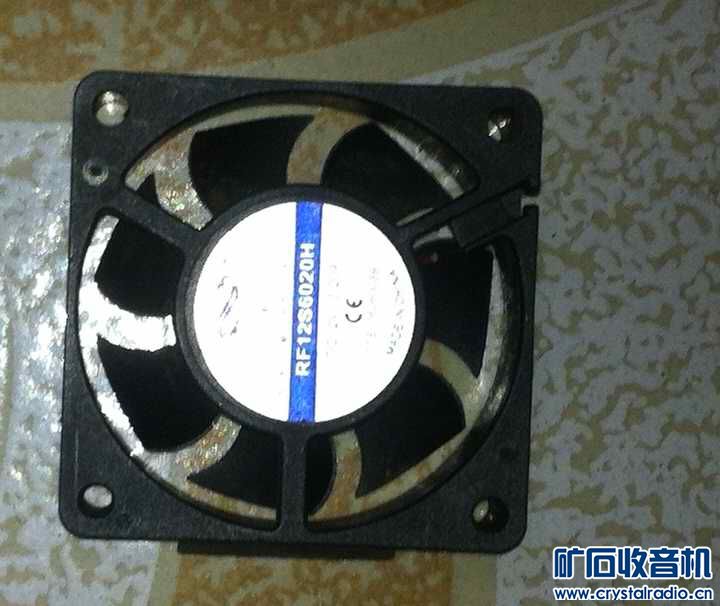 出一台小型LED 投影机 轰天炮系列 - 〓器材友