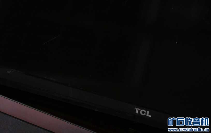 500包邮出两台超薄LED故障电视,TCL开机背光