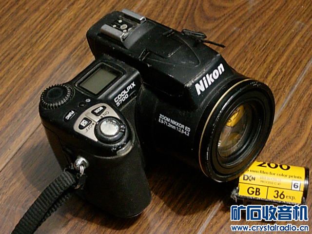 尼康5700数码相机故障了,开机无法拍照黑了,背