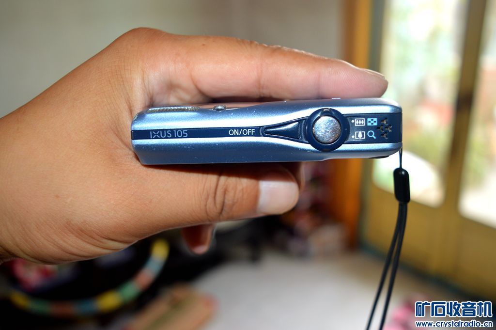 出售黑莓9900,进不了系统。送全按键手机一个