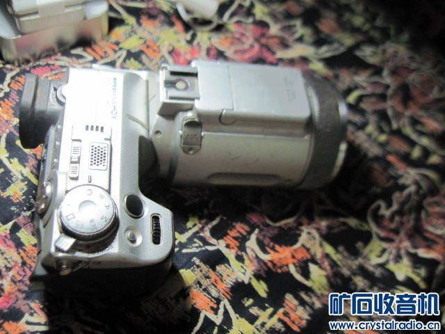 sony f717配件数码相机(镜头被取下,有电池)68