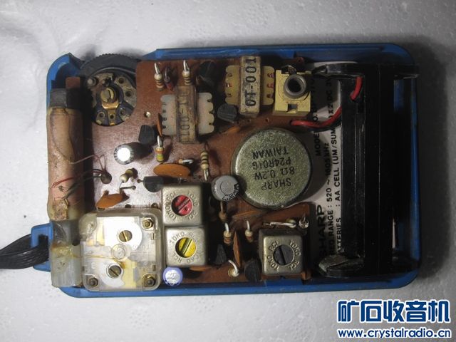 一堆收音机 Sony 夏普 三洋 松下 AIWA飞利浦 