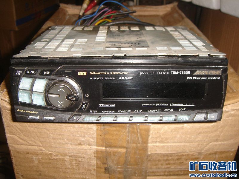 阿尔派卡带机 索尼面包机 JBL小箱 博士充电器