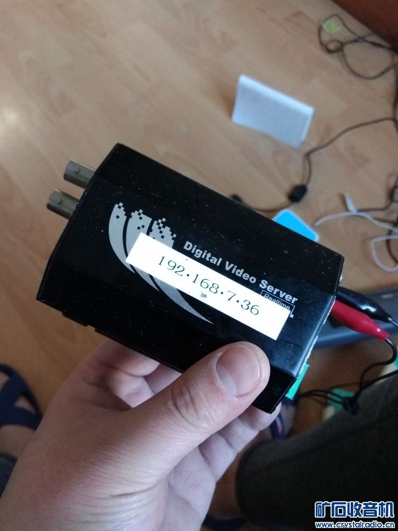 出个海康视频服务器 2个迷你路由 迷你摄像头
