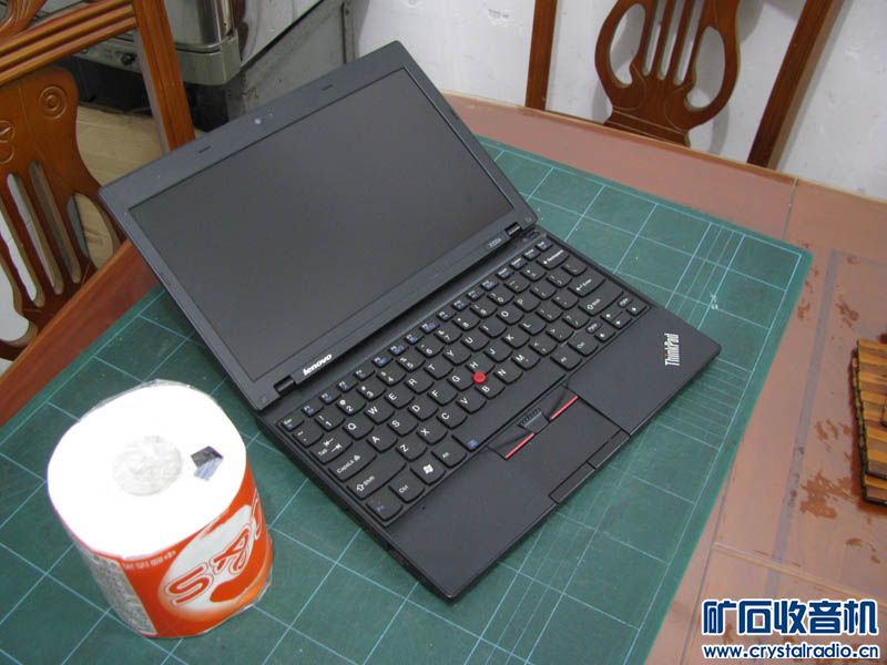联想超轻小的笔记本ThinkPad X100e 270元不