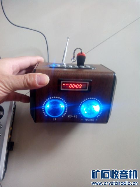 打包 出移动DVD 读卡音箱,香港产的老式随身听