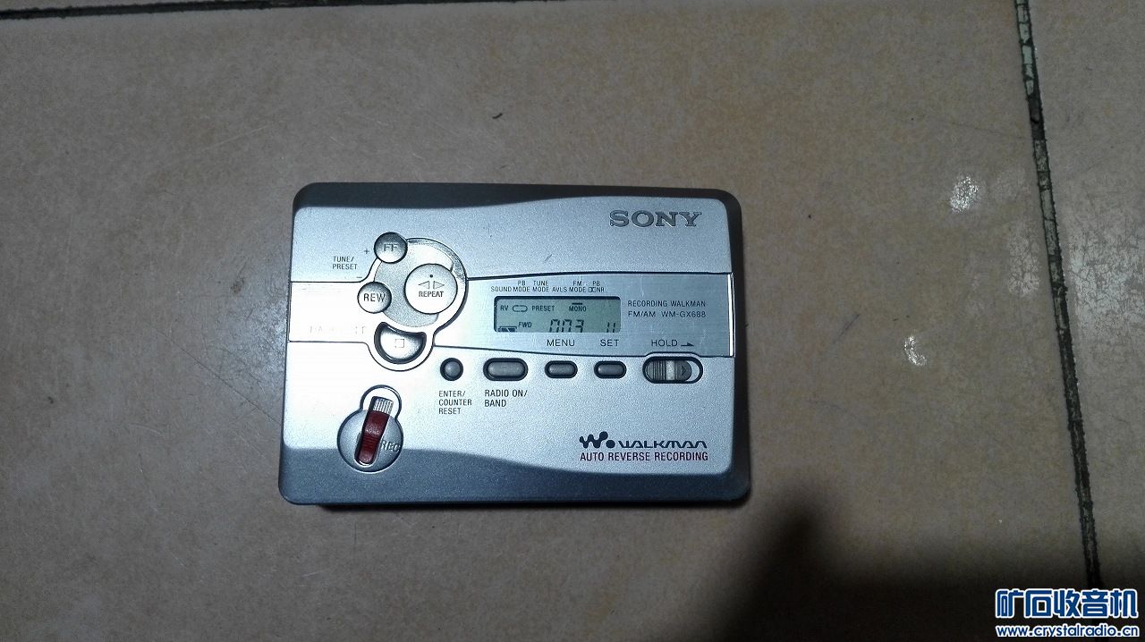 优利德ut56。俄罗斯万用表,蓝牙鼠标,索尼cd机