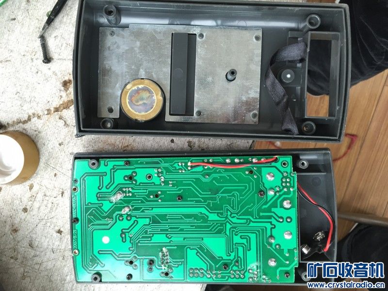 有电机驱动的螺杆一条,胜利指针式钳表,两个胜