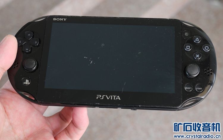 三台 索尼 PSVITA PCH-2001 掌上游戏机 - 〓器