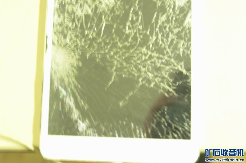 IPAD MINI2 屏幕碎了 可以开机 能连接电脑 26