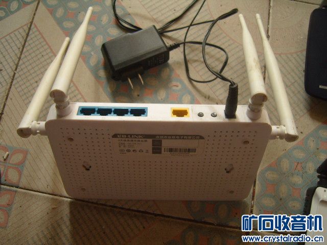路由器天线绑电池什么原理_路由器天线改装图解(2)