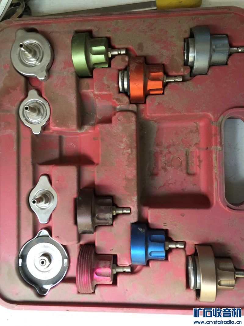 卡盘一只,一套修汽车检测气密性的工具 全部已经售罄高清图片