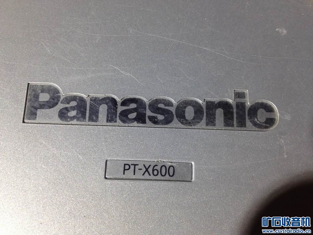 松下投影机PT-X600.SONY卡带随身听,两个相
