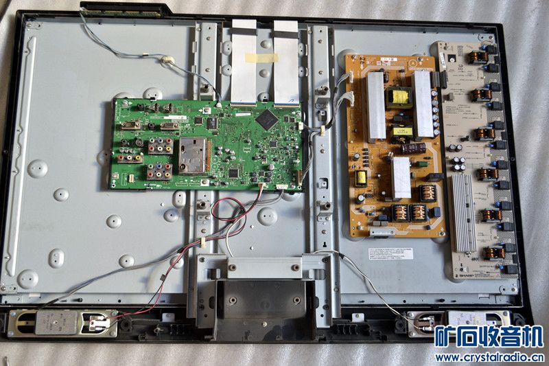 刚送来一台37的夏普液晶电视,背光亮屏发蓝无