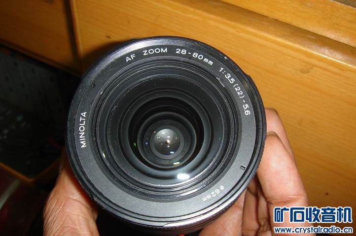 两个机械万用表和一个索尼镜头,好玩实用的小