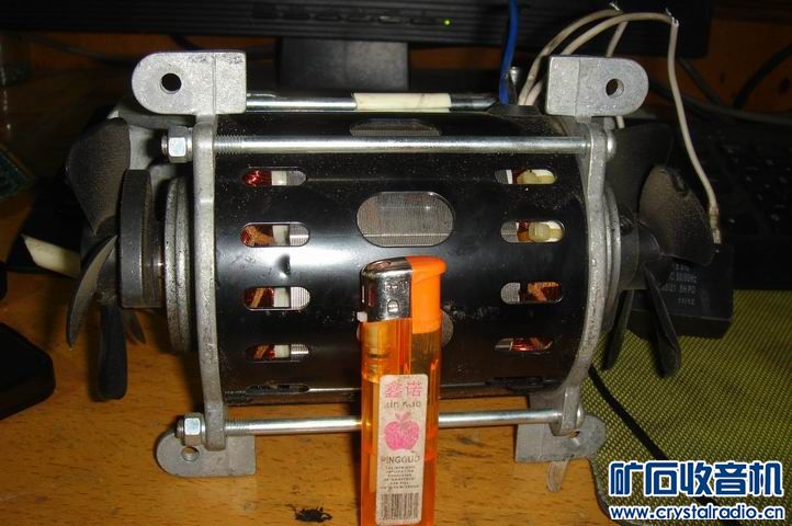 两个机械万用表和一个索尼镜头,好玩实用的小