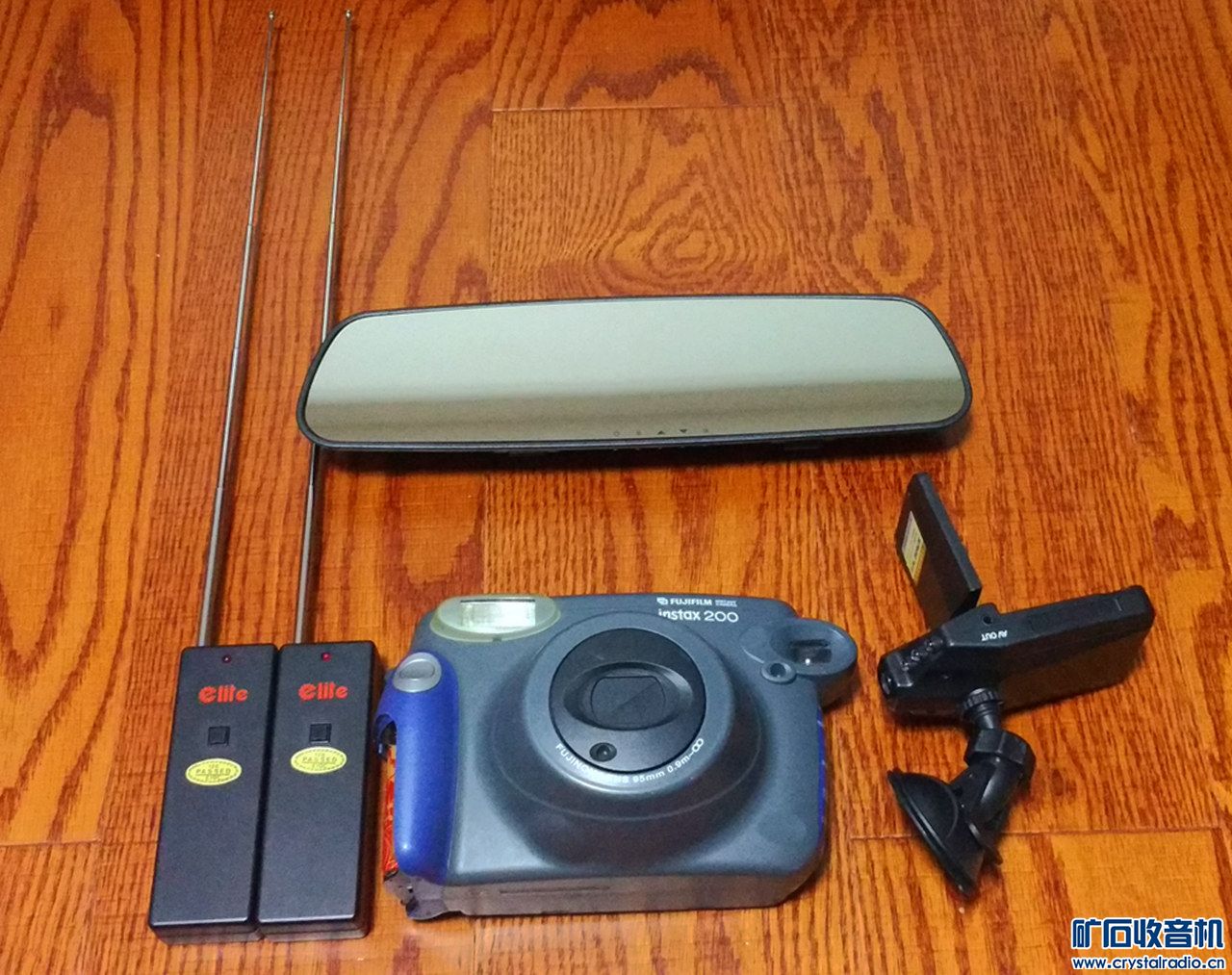 杂物 富士拍立得 两个行车记录仪 遥控器 - 〓器