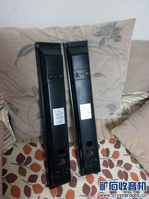 出块索尼笔记本拆下的屏幕,还有漂亮的进口电