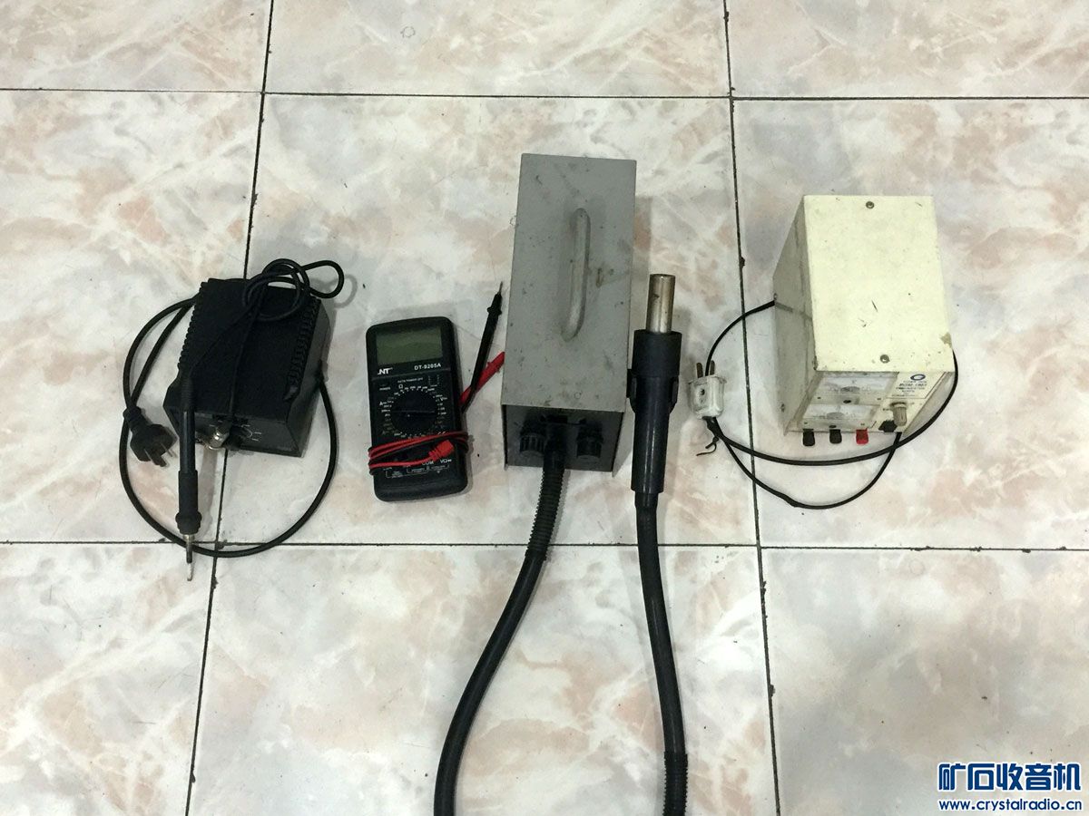 热风台、焊台、数字万用表、200G希捷硬盘 -