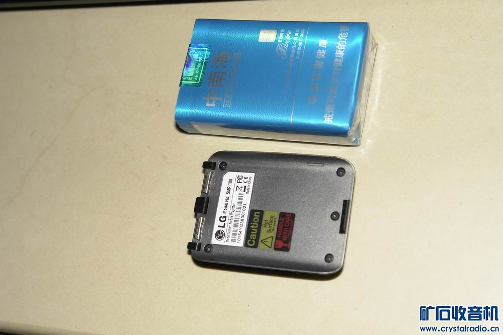 烟盒大小的DLP微型投影 85元 Sony d-ne900 C