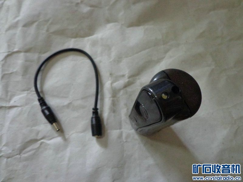 索尼游戏手柄一堆 汽车音箱最后几个 索尼摄像机带充电器 不认识的奇高清图片