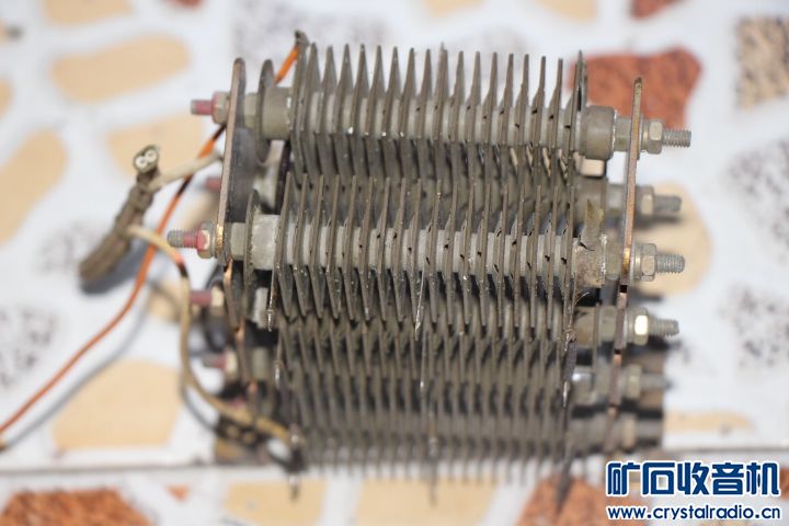 出 老电阻 钽电容 硒堆 汽缸 数码管 继电器 R牛