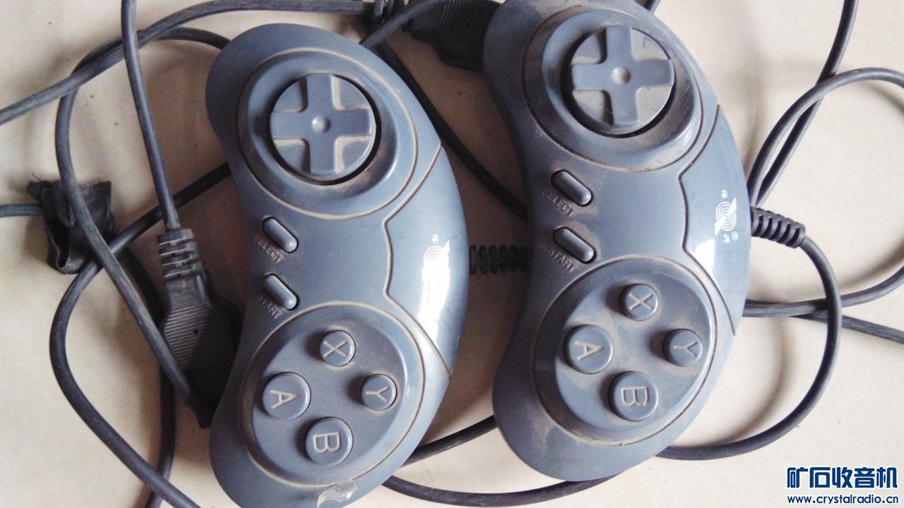 每样十元 话筒 磁带 鼠标 mp3 游戏机 手机 传呼机 键盘等