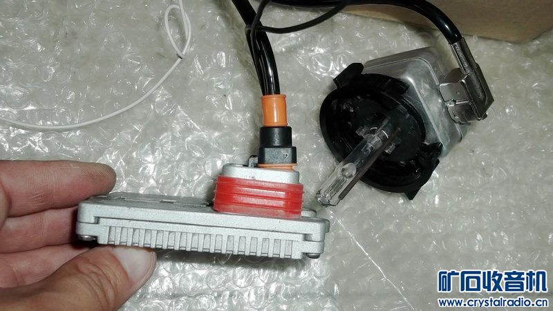 汽车拆解厂出来的汽车疝气灯,打包120米包德邦