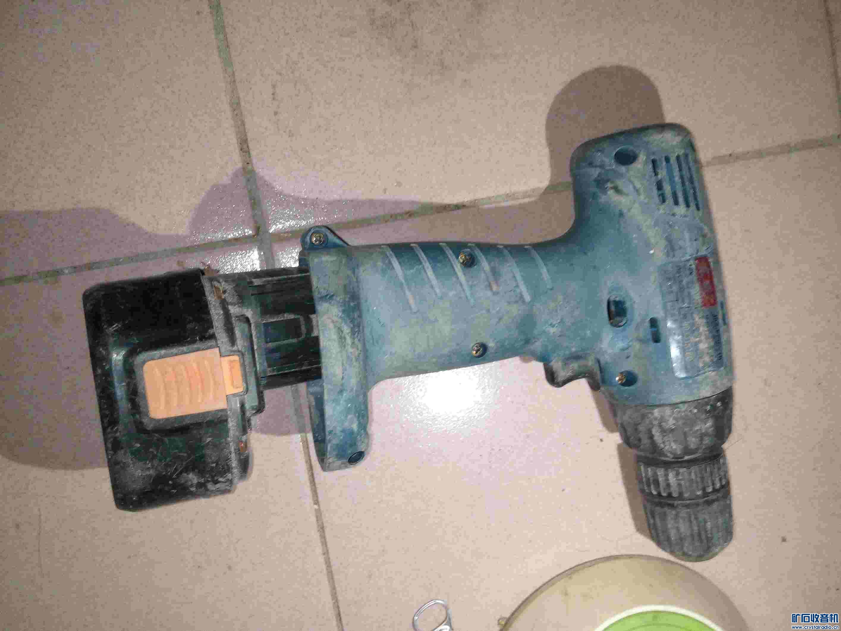 二号 充电器 电钻 太阳能板 激光水平仪 数据采