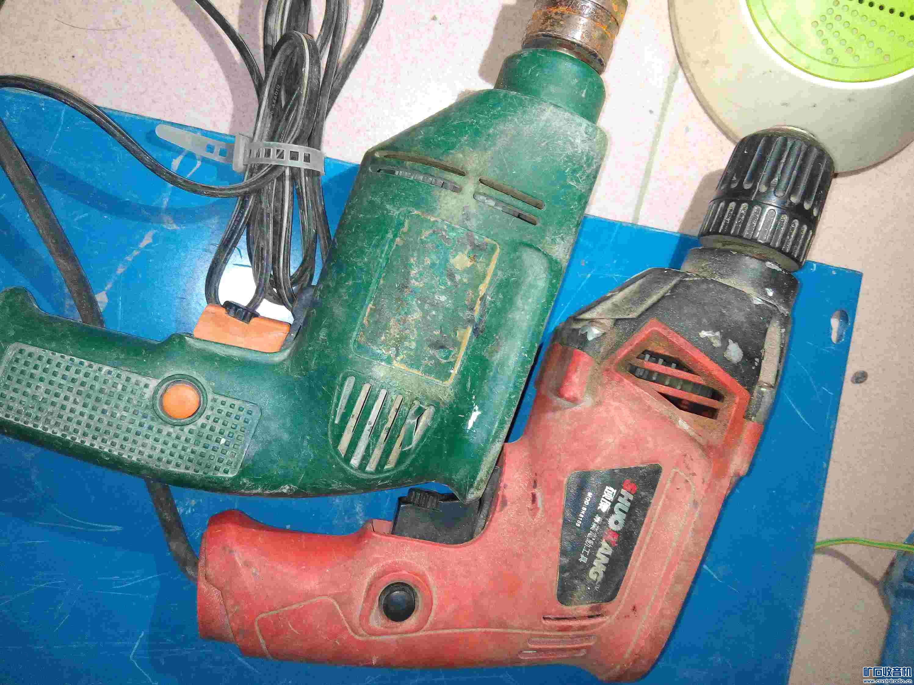 二号 充电器 电钻 太阳能板 激光水平仪 数据采