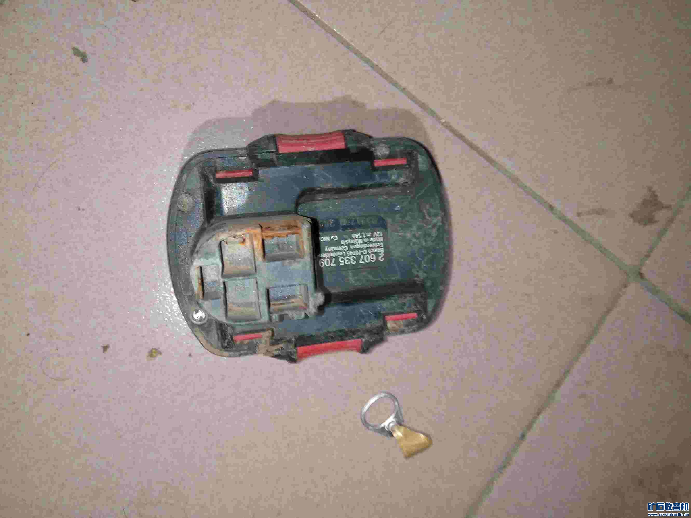 二号 充电器 电钻 太阳能板 激光水平仪 数据采