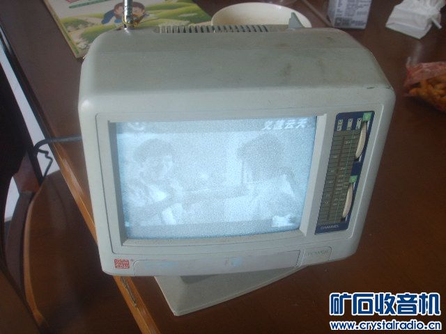 发热盘,电热器,金正VCD,石头6寸小电视机 - 〓