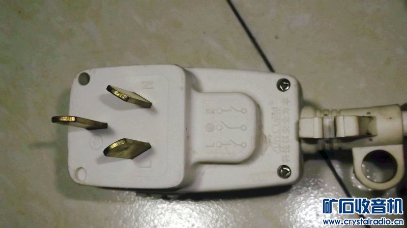 3根VGA线2根3*0.75电源线3根网线打包16米。