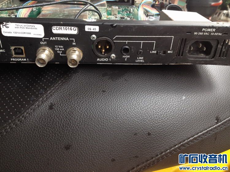 一台原装美国EV无线话筒接收机频率可调。 -