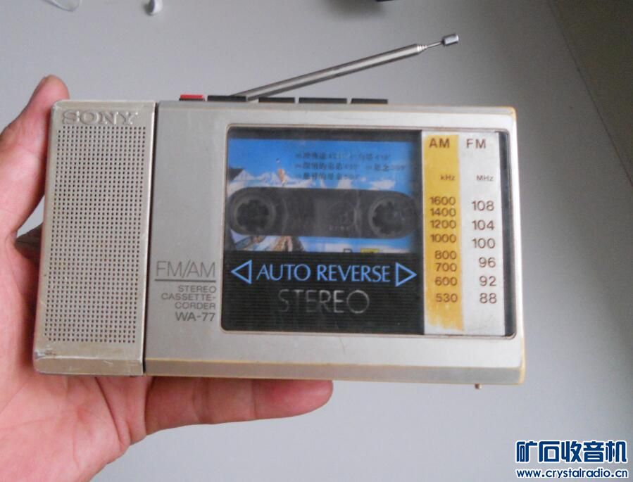 游戏机、碟片、小电视、SONY WA-77、苹果外