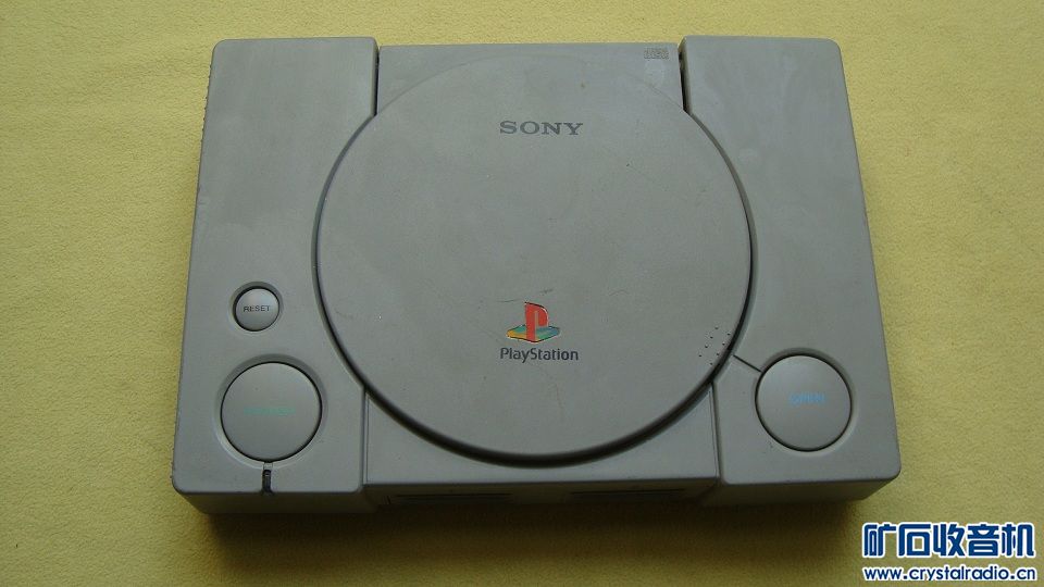 钟控收音机 蓝牙键盘 老卡带机 显卡 导航 电子