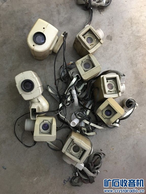 202341qgzjbk7w4f4411gb.jpg