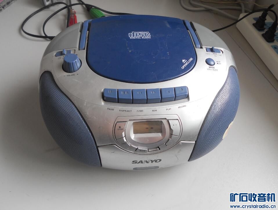 清仓出面包机、功放、收音机、小电视、手机、