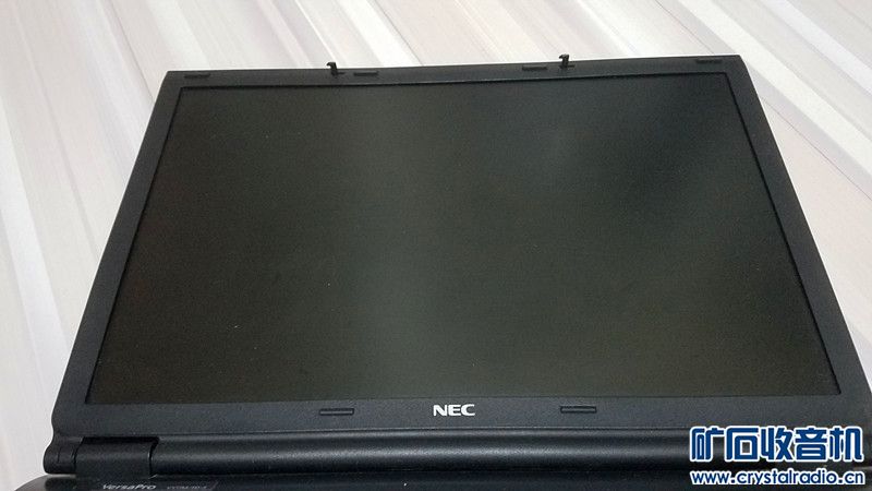 笔记本电脑怎么接显示屏当主机 184427si8i09eie0l9igz2.jpg