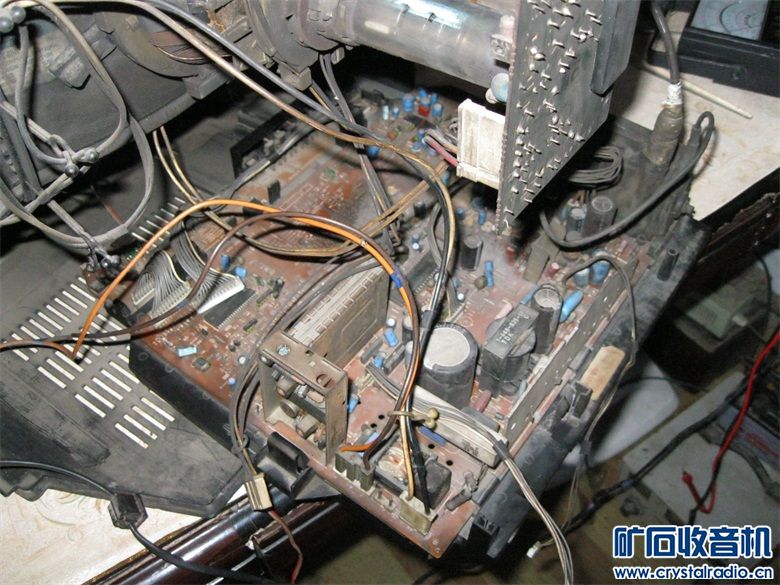 索尼kv2181-dc电视机不开机!求助高手指点