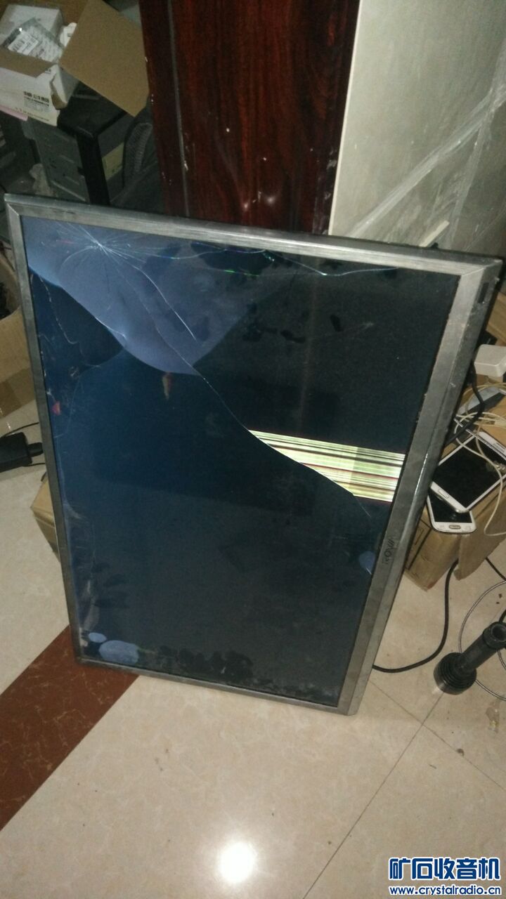乐华32寸爆屏液晶电视,拆配件出